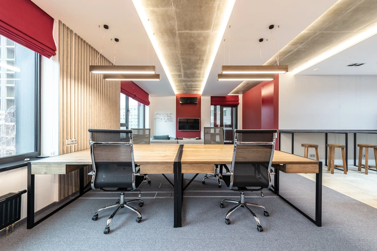 Why Hiring a Local Cleaning Company Saves You Time and Stress