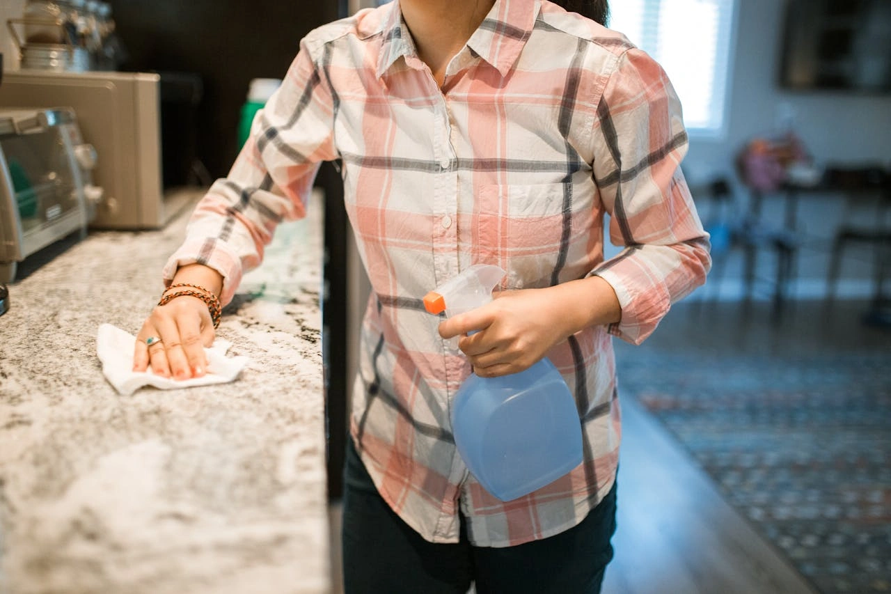 The Difference Between Standard and Deep Cleaning Services Explained