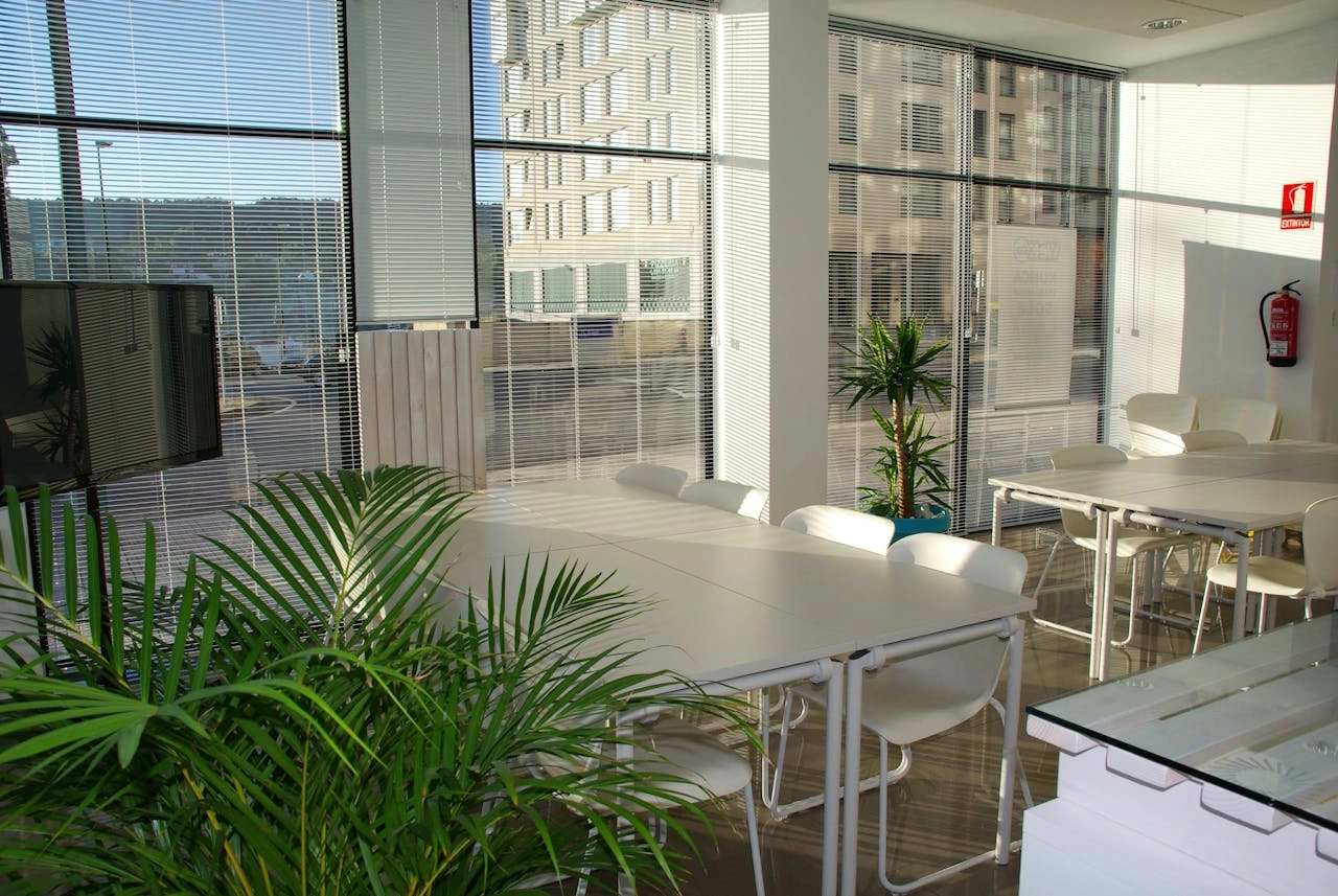 How a Clean Workplace Boosts Customer Impressions and Retention